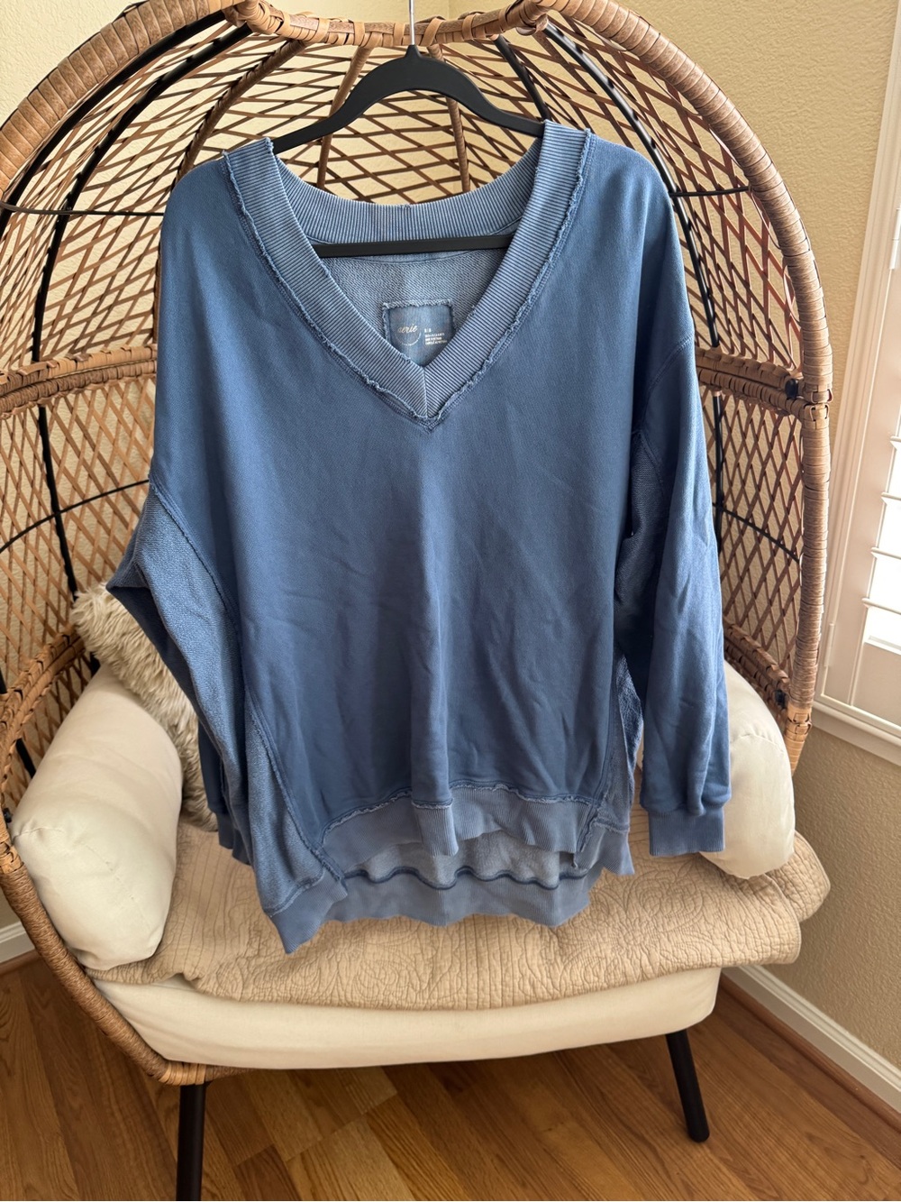 Aerie Oversized Distressed V-Neck Tunic Swestshirt Blue Medium